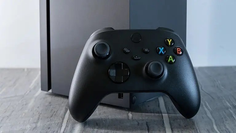 Phil Spencer garantiu a seus funcionários que a Microsoft não deixará de fabricar consoles Xbox